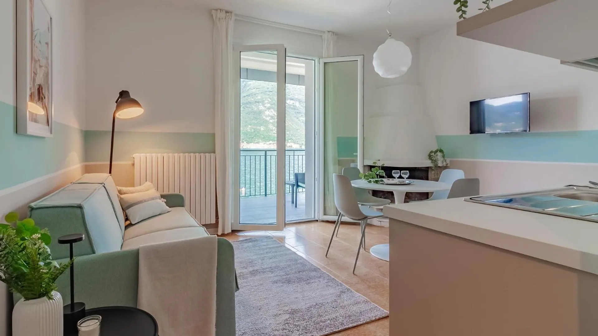 Ninfea Apartments By Wonderful Italy Lezzeno İtalya